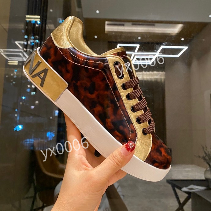 

2021 Ltaly classic fashion casual 35-45 shoes patchwork trendy sneakers ladies punk rivet low-top men's leather skateboard sports shoe cx201005, Choose the color
