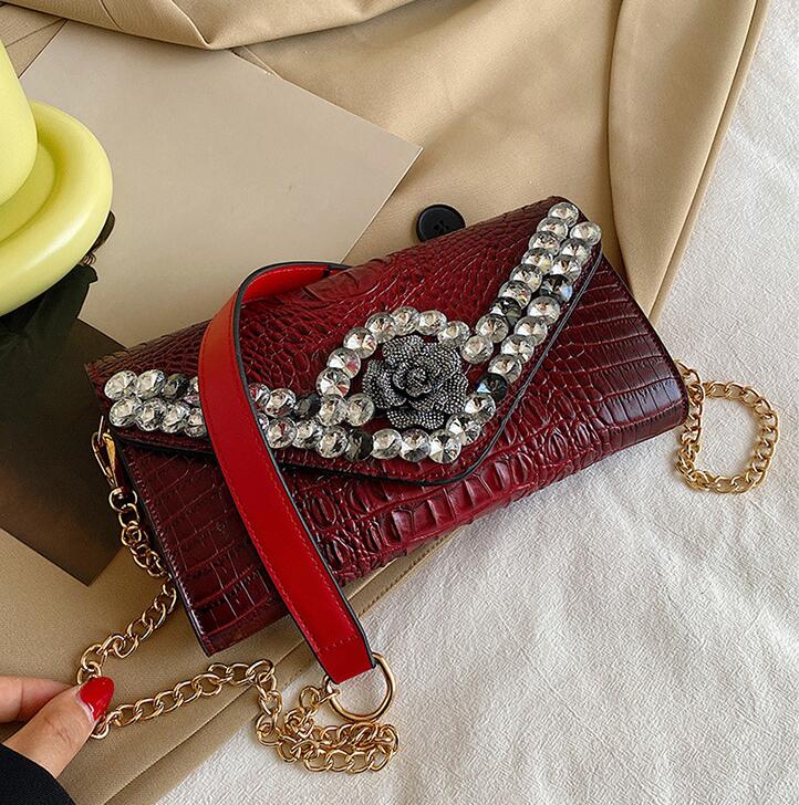 

Factory wholesale leather women shoulder bags elegant metal carved chain bag exotic wild diamond-encrusted handbags street crocodile handbag, Red(boutique box)