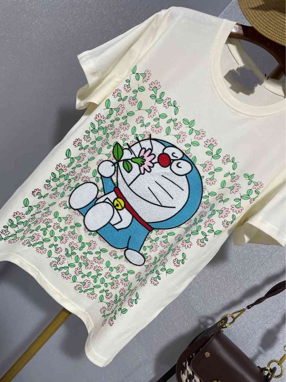 

Doraemon short sleeve T-shirt women' 2021 early spring new Dingdang maona floral round neck loose top fashion, Beige