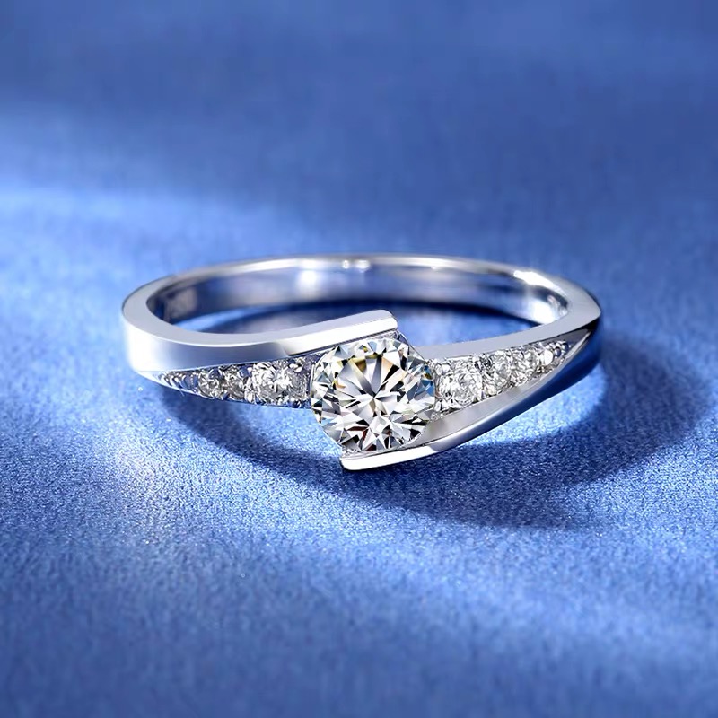 

0.5CT Twisted Star NSCD Simulated Diamond Ring for Women 925 Silver Engagement Rings 18K White Gold Plated Anniversary Gift with Box