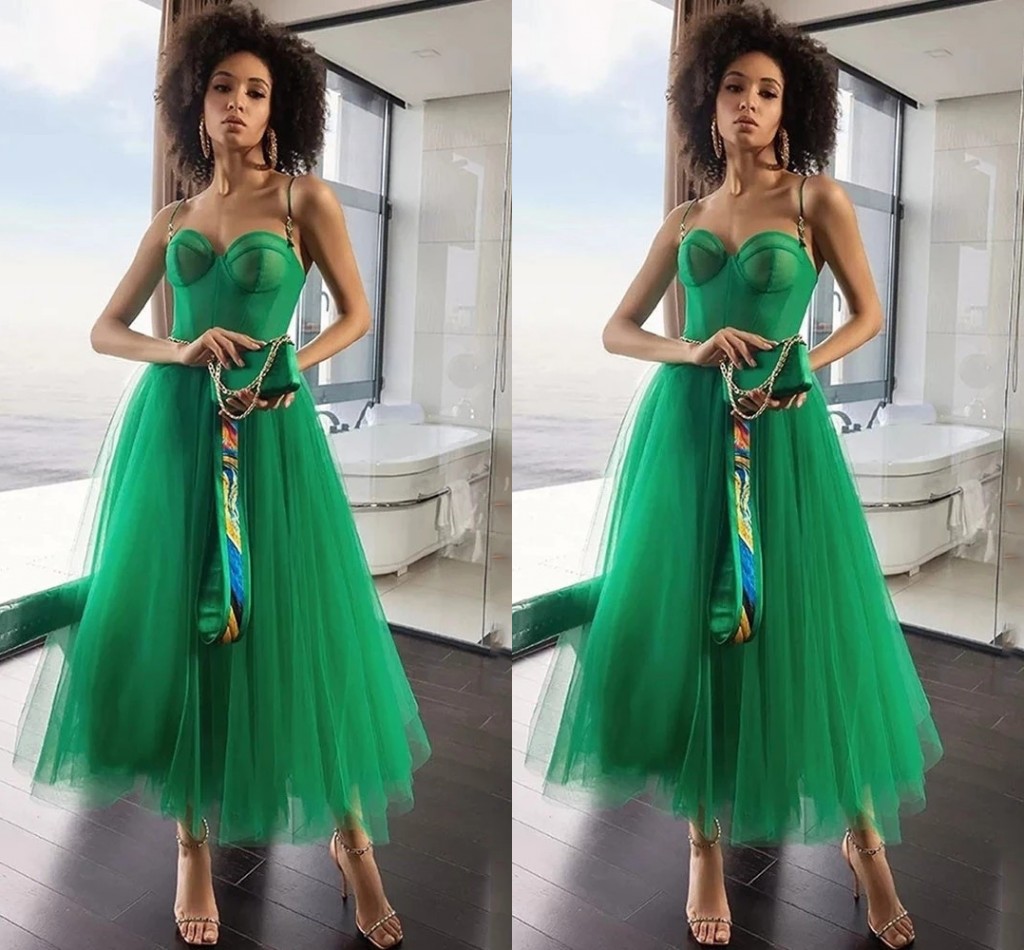 

Simple Emerald Green Tea Length Prom Evening Dresses A line Spaghetti Straps Tulle Corset Back Ruched Cocktail Pageant Dresess, Lilac