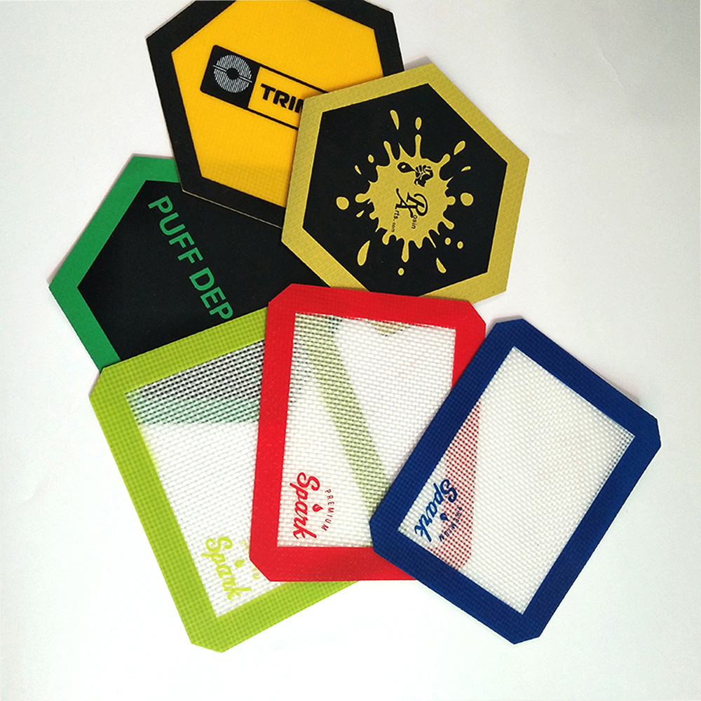 

Small size Silicone Mat Baking Liner Silic Oven Mats Heat Insulation wax Pad Bakeware water glass bong smoking pipe