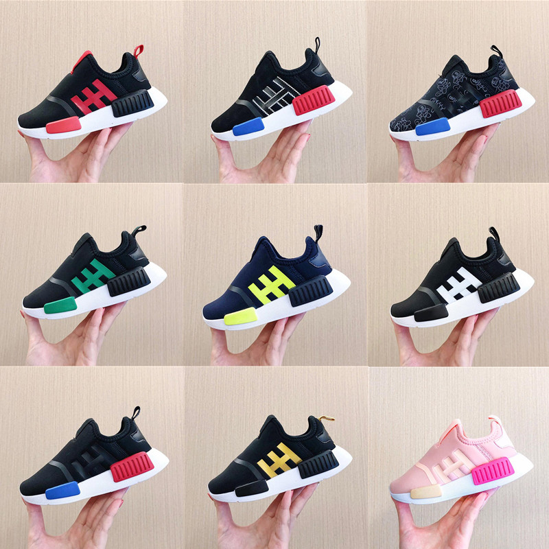 

Infant Kid Top Quality NMD R1 Primeknit Runner Running Shoes For Kids Sport OG Release Triple Black stylist Children Girls Boys Sneakers Trainers 22-35, Color 4