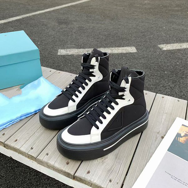 

2021 Spring latest leather high top sports fashion casual driving black white Italian imported 1.1 Men's kjpFF001