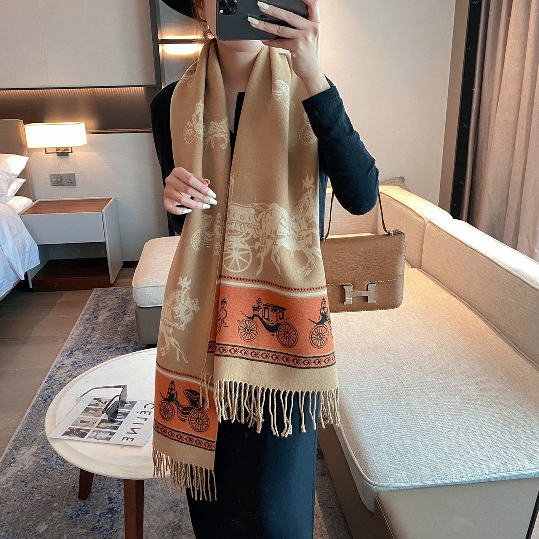 

Autumn winter new H family carriage cashmere scarf women's fashion with foreign style shawl to keep warm and high-grade tasse 958J