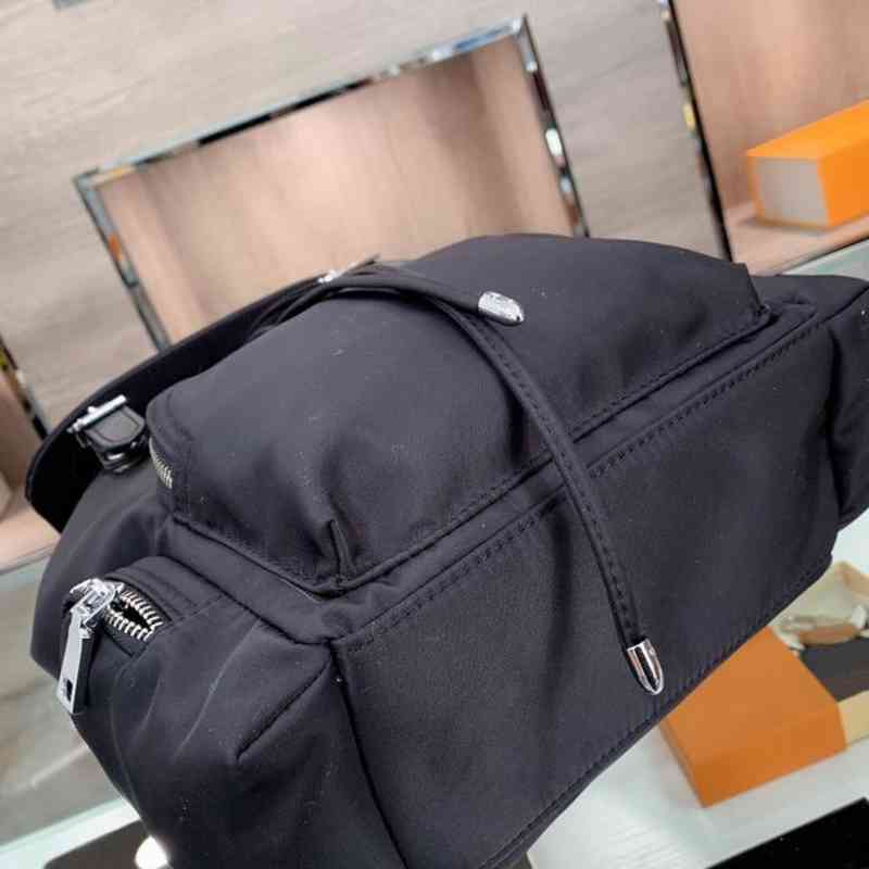 Mens Backpack Womens Luxurys Designers Backpacks Unisex Versatile School Bags Travel Bag 2021 Black Color