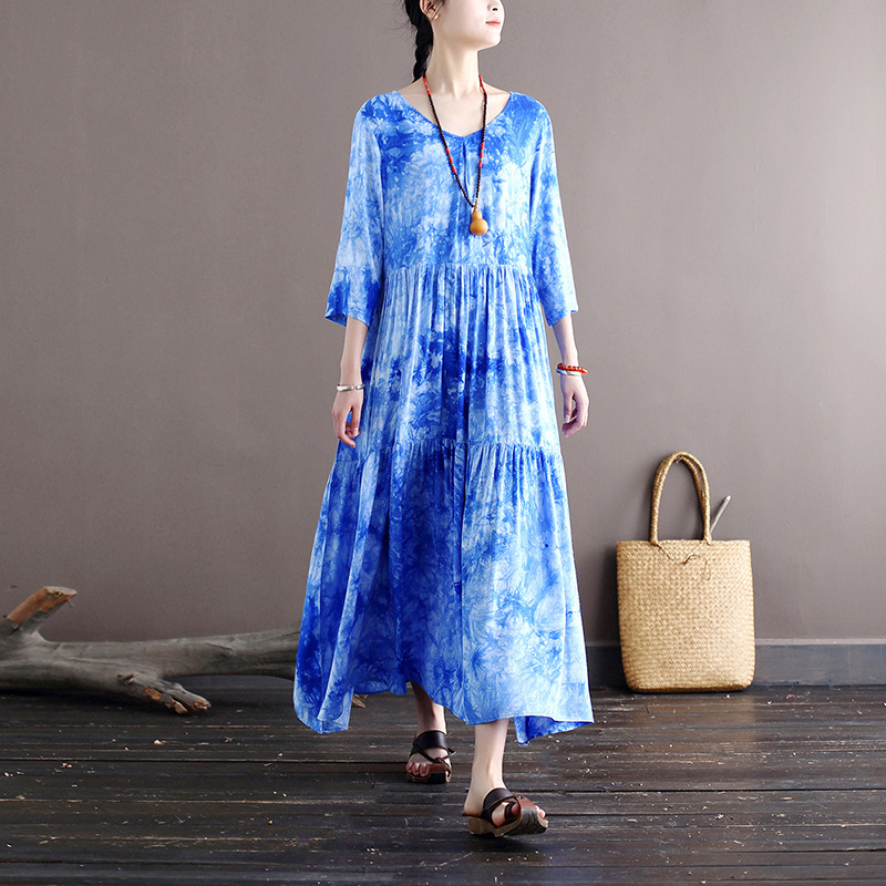 

Johnature Women Blue Tie-dyed Dress V-neck Seven Sleeve Vintage Robes Cotton Soft Loose Summer Patchwork Long Dress 210521
