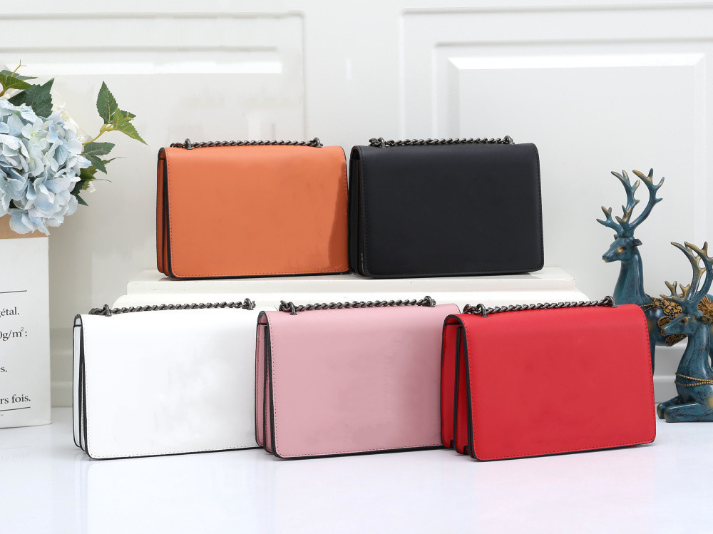 

New women's bag fashion large-capacity messenger all-match single-shoulder diamond chain bag, Box