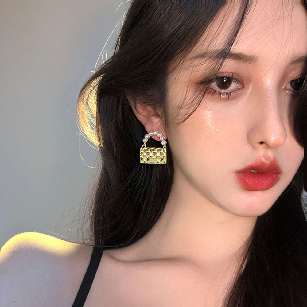 

Personalized pearl bag shape Earrings Year fashion high-end design niche luxury exquisite women, Silver