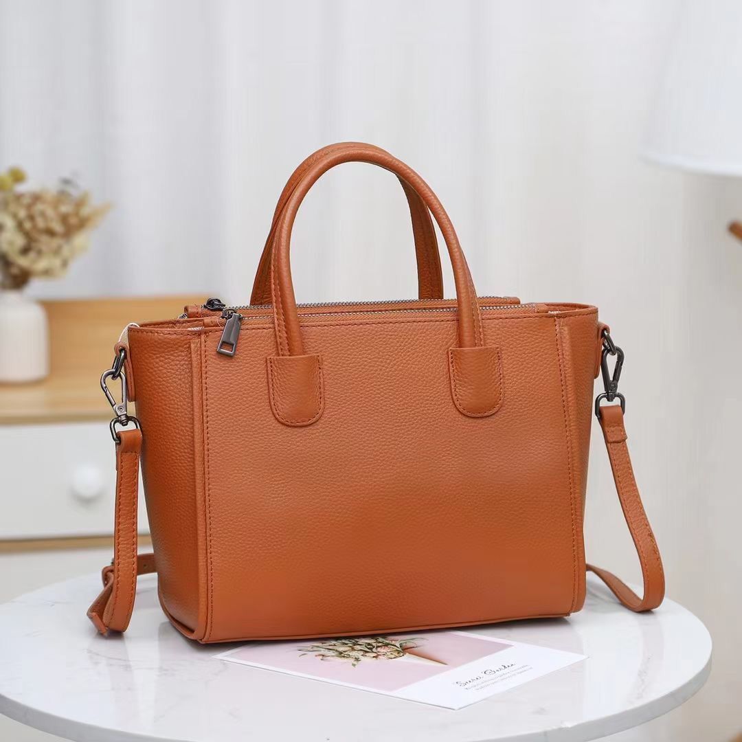 

2021v new embroidered tiger pattern large capacity luxury big brand shopping bag handbag handbag handmade double-sided flower, Blue