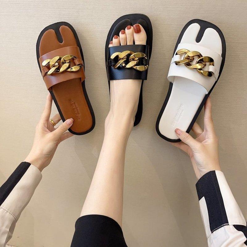 

Slippers 2021 Brand Design Women Slipper Fashion Big Gold Chain Sandals Shoes Round Toe Slip On Mules Flat Heel Casual Slides Flip, Black