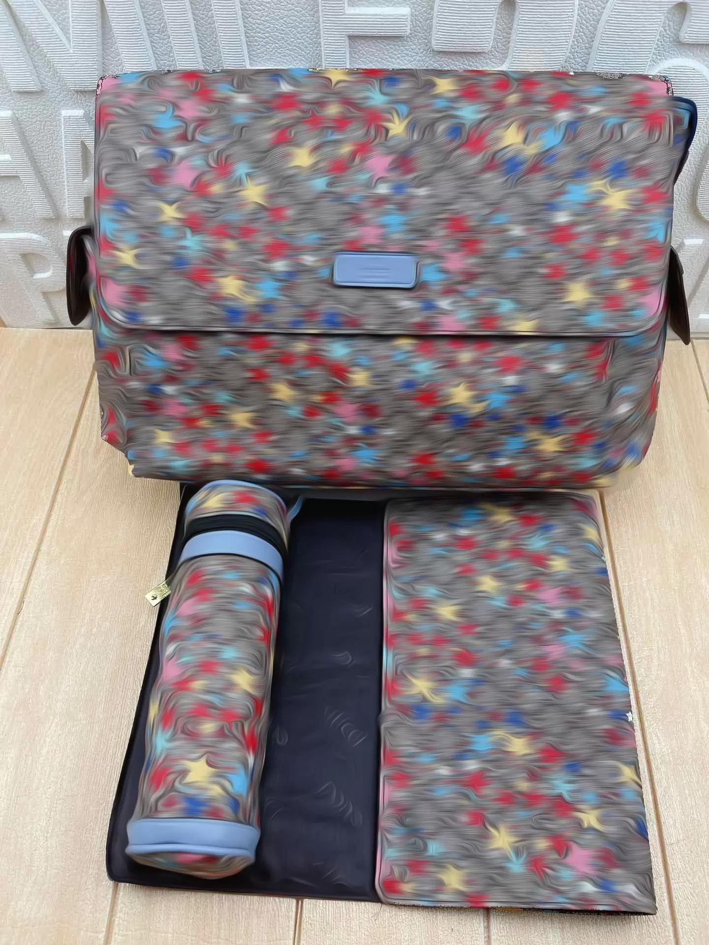 

Fashion Multi-function Safety Backpacks Diaper Kids Bags with Changing Pad and Insulated Milk Bottle Case Designer Style Baby Stunning Mummy Bag Comes 3pcs Set, Pa-9