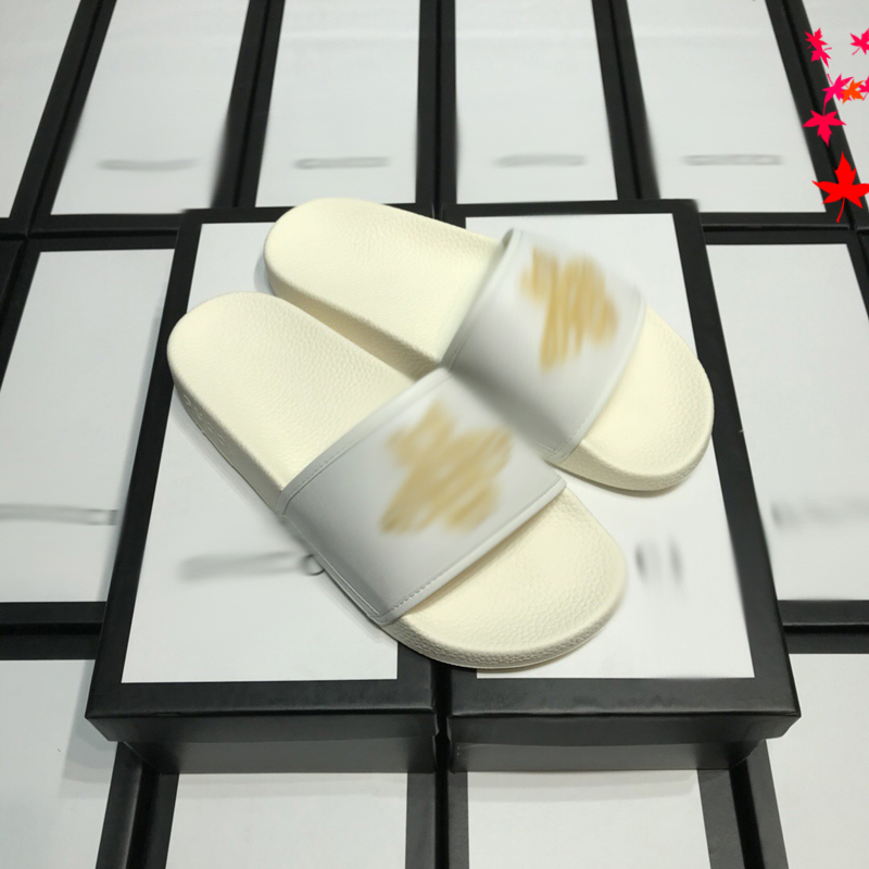 

2021 Designer luxurys slippers men sandals fashion beach shoes flip flops flat non-slip classical hole slipper with box size 39-45 -G199, White