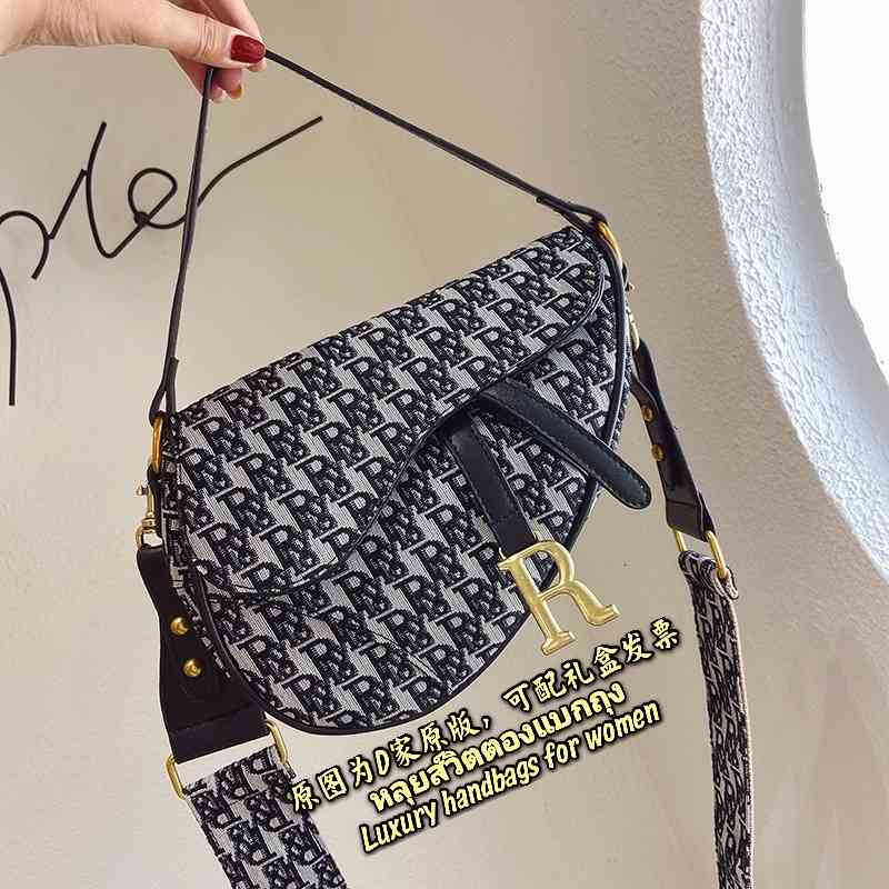 Sac à dos 2021 D Sac à selle de la toile familiale Fashion Wide Bandoulière Ceinture Messenger Net Rouge Même portable