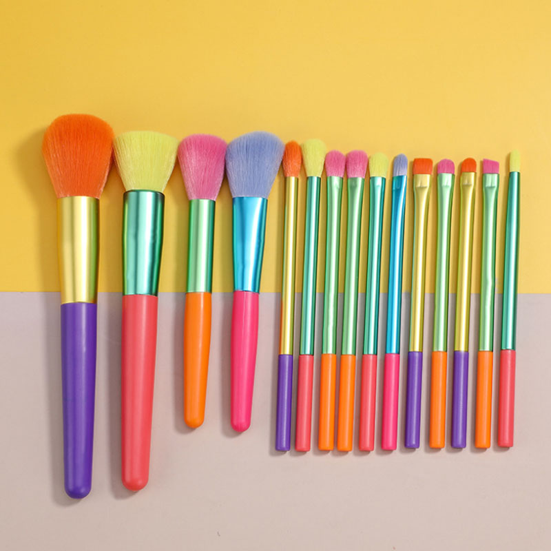 

10 Years Professional Cosmetic Makeup Brush Set For Foundation Contour Blush Brushes Kabuki Kit Factory 15pcs High Quality Custom Logo Private Label