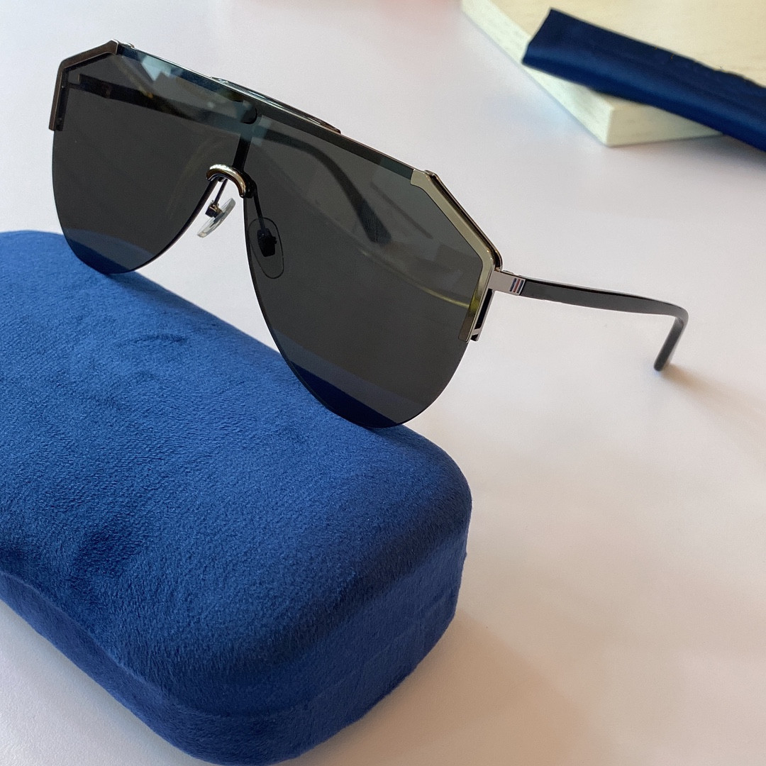 

0584S 002 Green Lens Oversized Shield Sunglasses Gold WITH ORIGINAL BOXES polarized sunglasses Brand Designer Fashion Men Sunglasses UV Protection