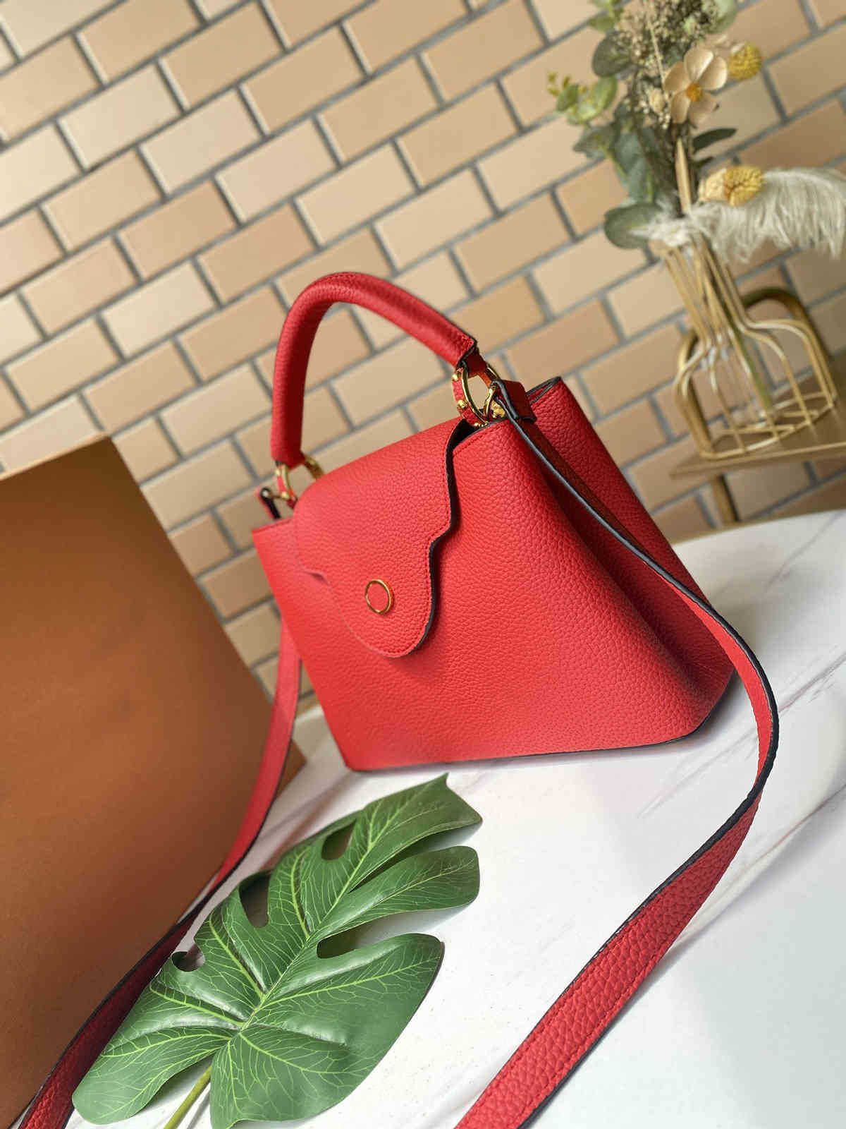 

Bags Capucines Shopping Tote Designer Messenger Handbags Purses Luxury M48870 Shoulder Cosmetic Pockets Totes Qphcf, Red