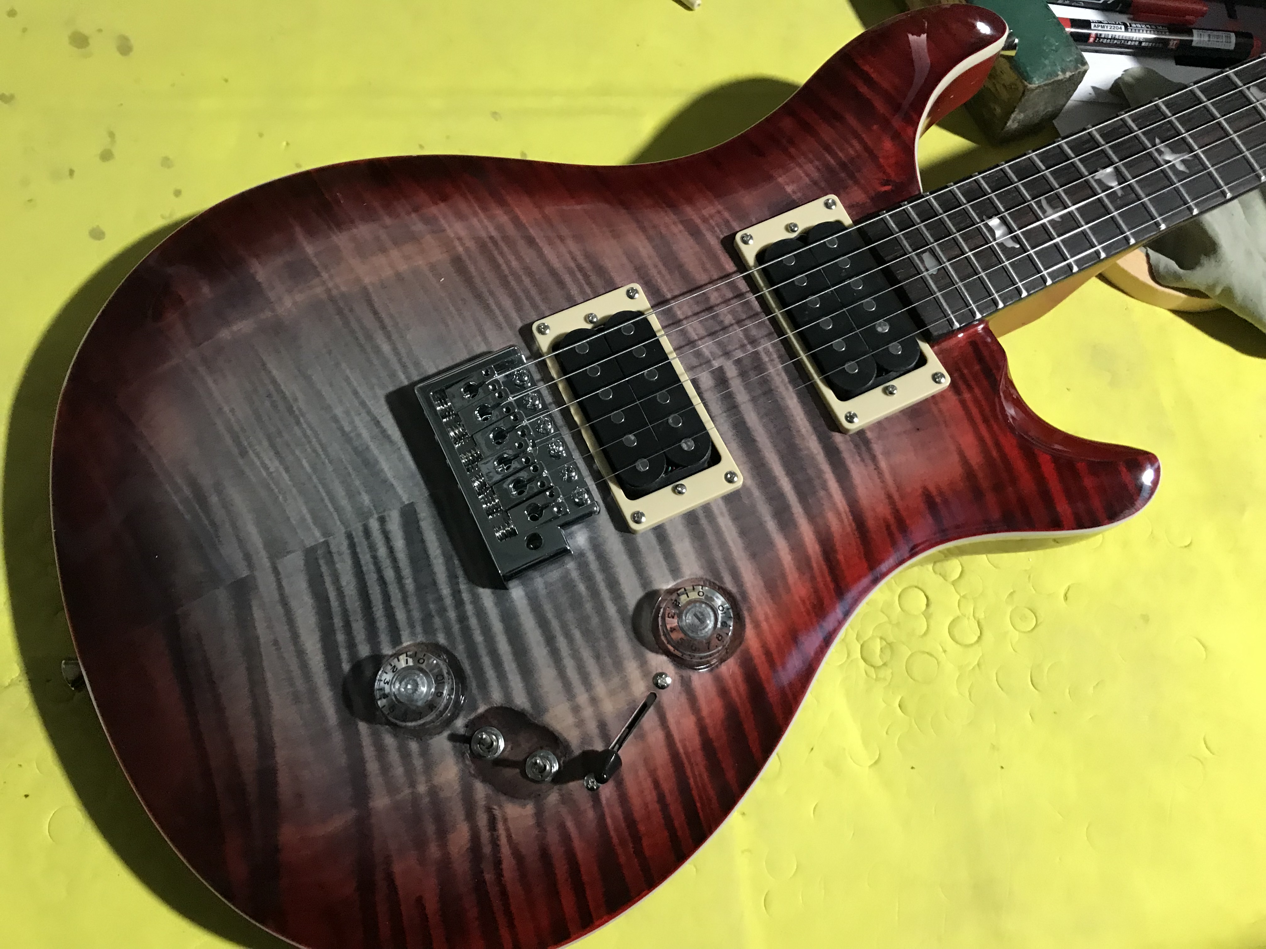 

Factory PRS Electric Guitar A Flame Maple Top Red&Black Inlays Birds