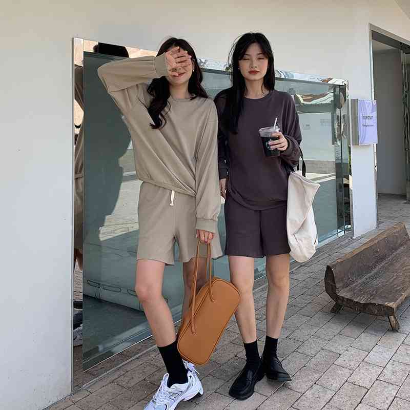 

2021 autumn new round neck long sleeve solid color sweater women's Korean casual loose T-Shirt Top Women's 81012, Khaki