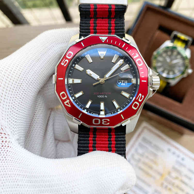 

Men's competition diving, 43mm stainless steel case, quartz movement, original folding clasp