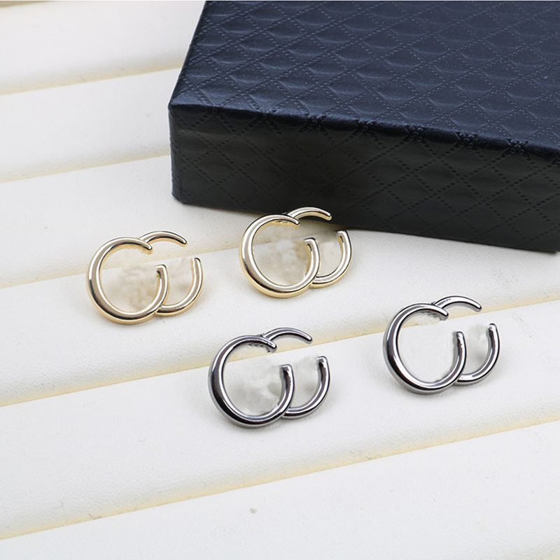 

Women Simple Style Studs Charm Solid Color Alloy Earrings Vintage Hollow Letter Personality Stud Unisex Outdoor Travel Party Earring