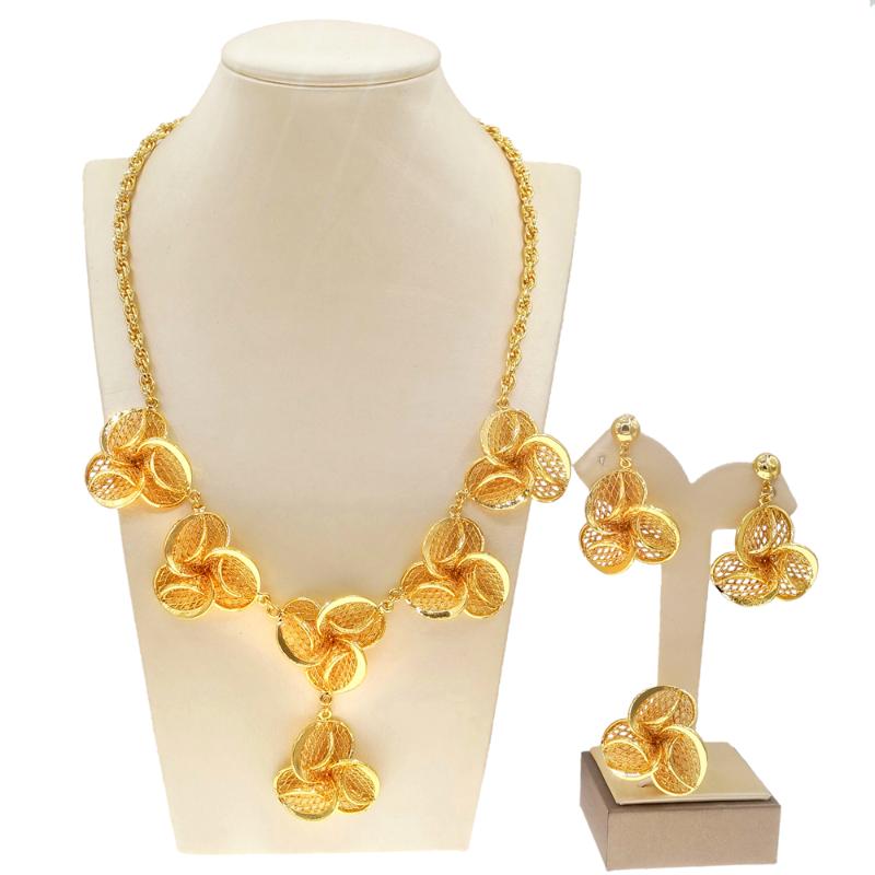 Simple Gold Necklace Sets Design 