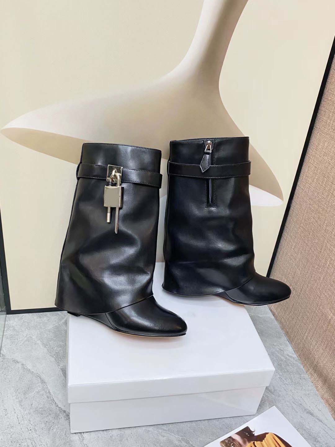 

2021 Designer Woman Shark Lock Pant Leather Boots ANKLE BOOT lady Fashion Catwalk High heel Size US 4-11
