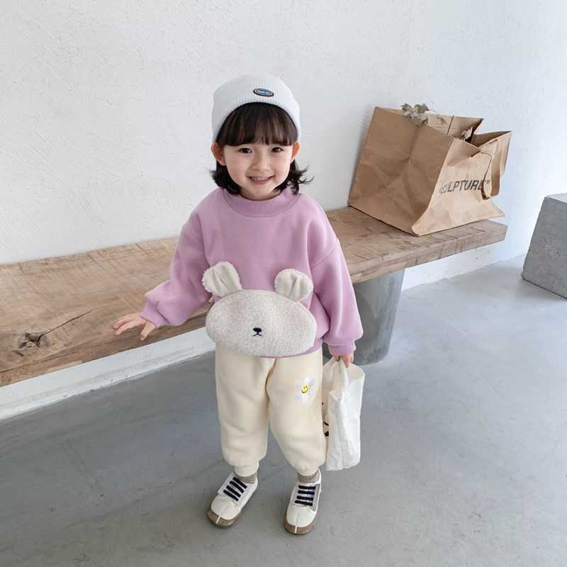 

Winter girls cute bear pocket sweater fashion 3 colors plus velvet sweatshirts for kids children Tops 210615, Purple