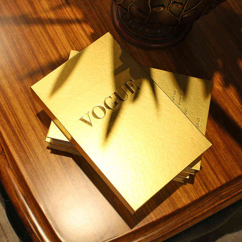 

Livre decoration luxe book simulation book storage box coffee table decoration gold fashion simple desktop decoration H1102