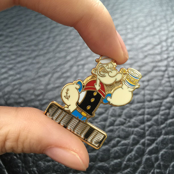 

fashion Popeye brooch badge keychain Metal key chain pendant Cheerleading