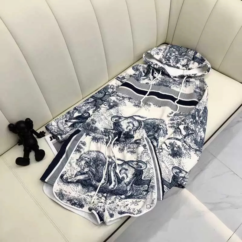 

Women's Two Piece Pants TrackSuit Hoodies Tiger Short Pants Casual Fashion Set Fasion Female Tracksuits Women Clolthing Size S, Extra shipping fee