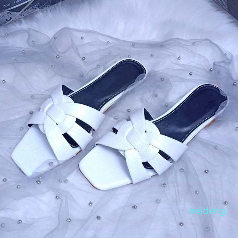 

Luxury flat sandal design embroidery black slippers shallow beach leisure indoor lace lock box full set of accessories 35-41 2021