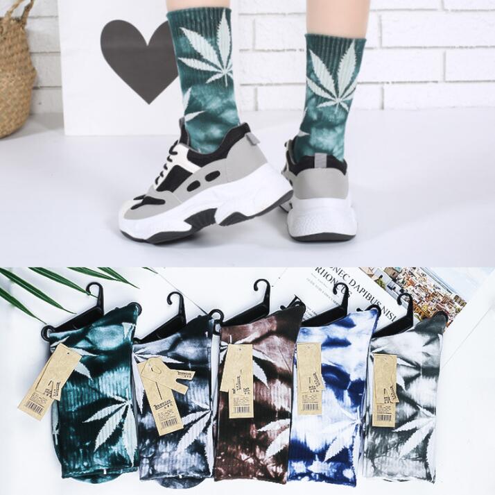 

Multicolored Maple Leaf Printing Hip Hop Funny Tennis Street Tie Dye Plantlife Socks Fashion casual basketball sock Adult sports Gym Fitness stocking, Multi