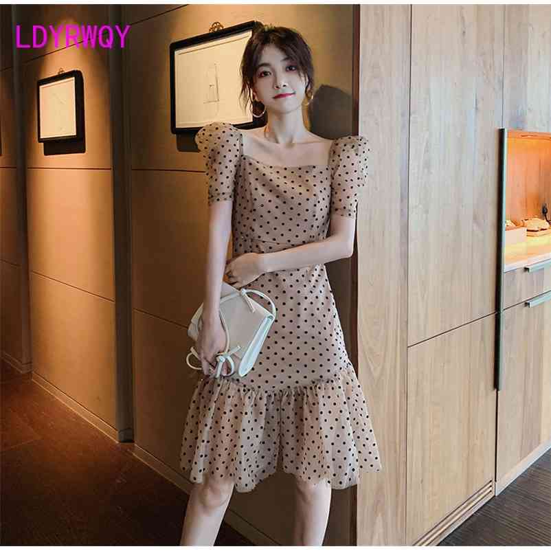 

LDYRWQY summer polka-dot bubble sleeve French square collar slim fishtail dress holiday beach Knee-Length Office Lady 210603, Beige