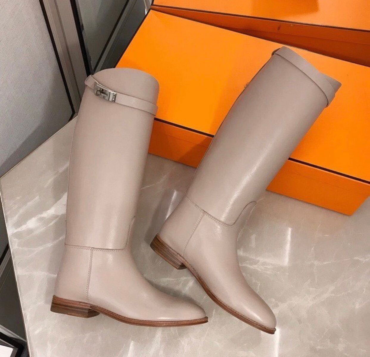 

Winter Fashion Lady Buckles Martin Long Boots Comfort Genuine Leather Kelly Women Tall Boots Knight Over Knee Boots Size 35-42