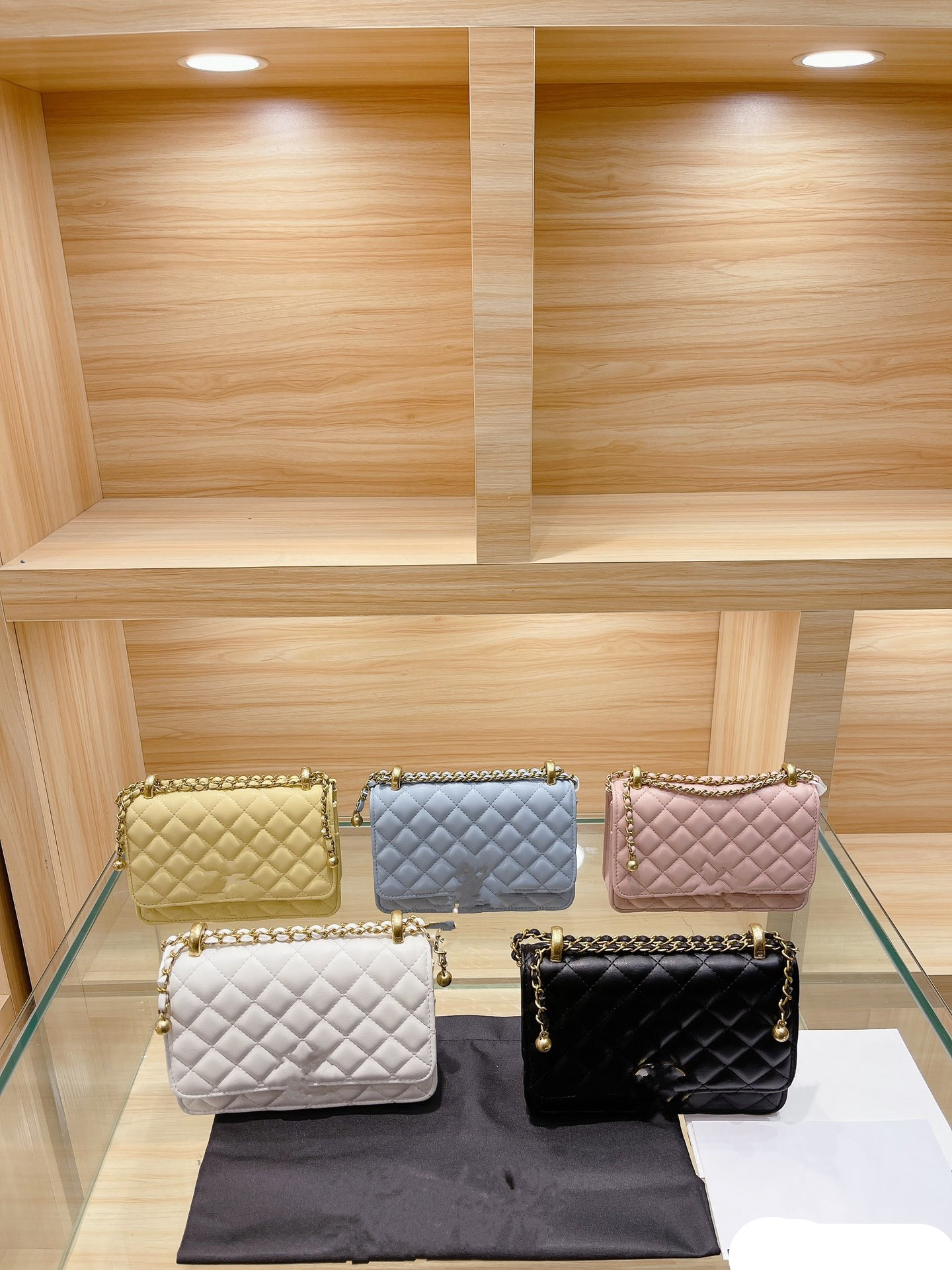

2021CC High quality ladies fashion shoulder bag wrinkled leather chain classic designer shoulders bags, For shipping