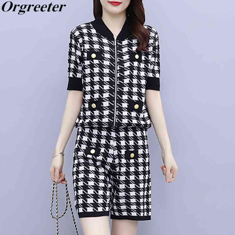 

Plus Size L-4XL Tracksuits Women Summer Short Sleeve Gold Button Plaid Zipper Knitted Cardigans + Pants 2 Piece set Female 210525, Black