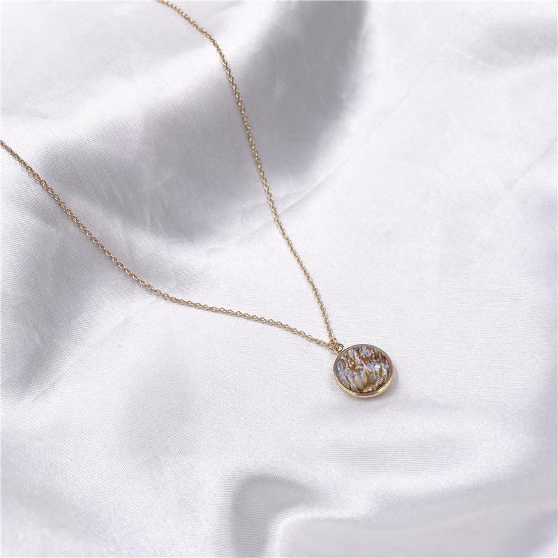 

Pendant Necklaces 2022 Fashion Women Ins Colorful Natural Shell Coin Necklace Sexy Party Stainless Steel Sweater Chain