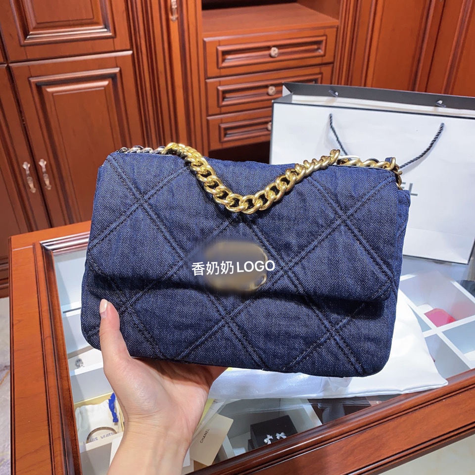 

2021 new xianggranny women's messenger Lingge chain ins super fire retro denim single shoulder bag trendy girl