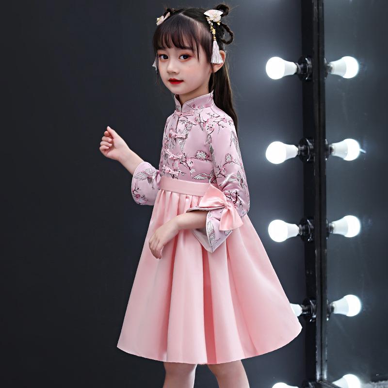 

Ethnic Clothing Autunm Children Lovely Chinese Qipao Bow Mandarin Collar Vintage Button Kids Embroidery Princess Dress Girls Cheongsam