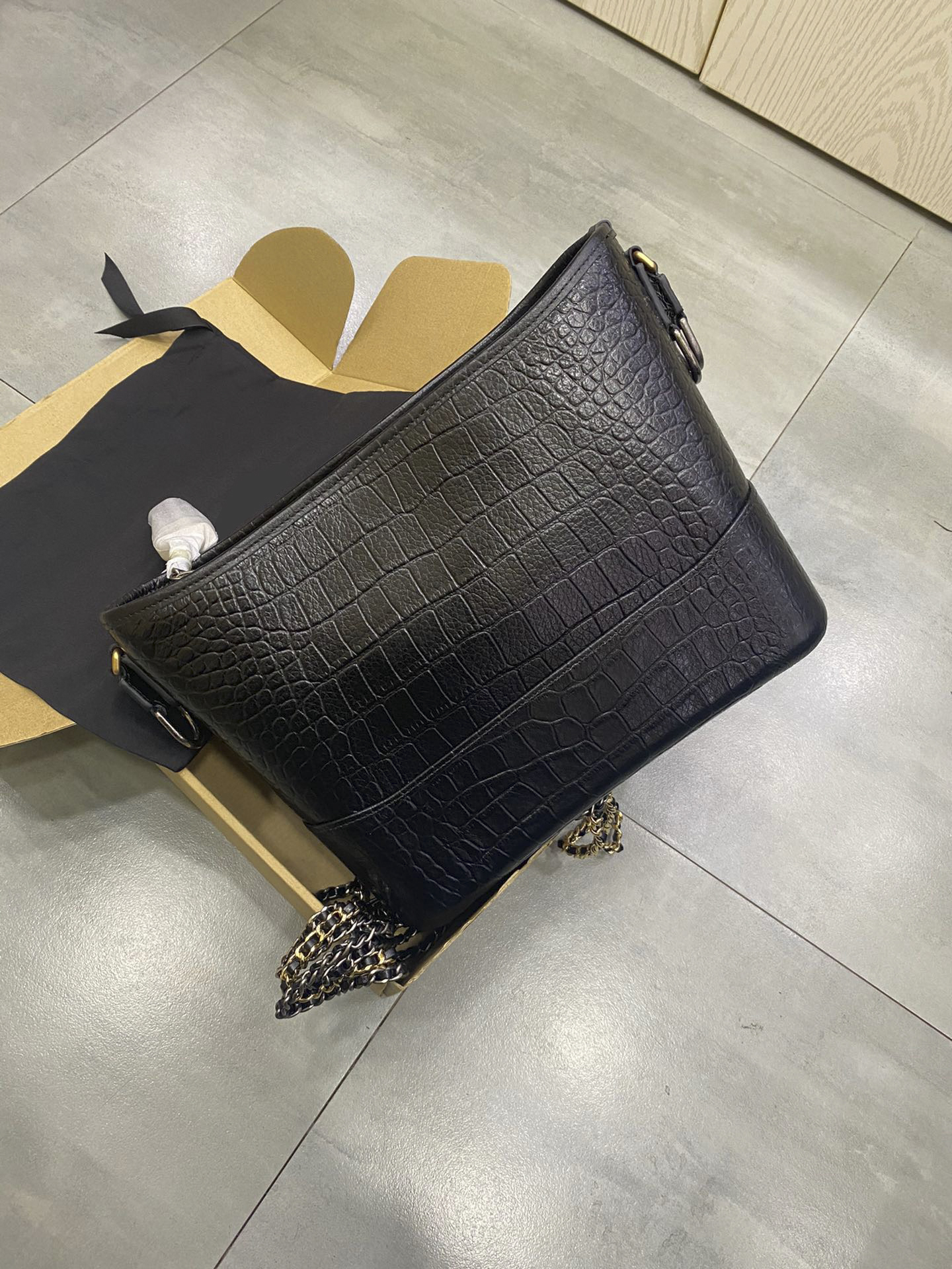 

Women's leather bag 7a high end top quality crocodile Single Shoulder Oblique cross package small classic fashion leisure business ente