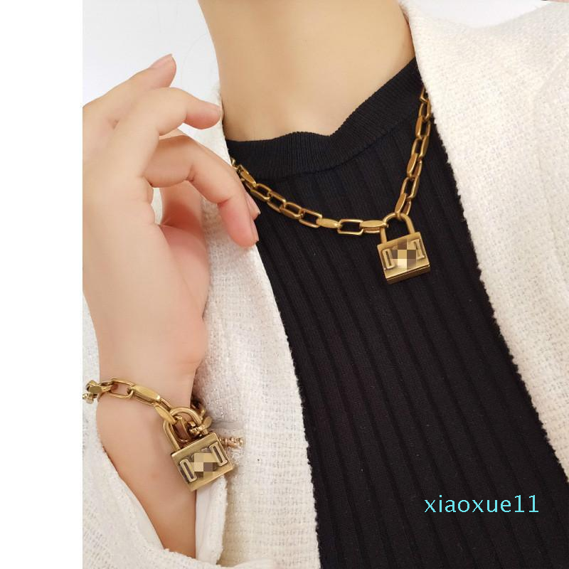 

2021 brass lock necklace female hip hop punk style necklace temperament female chain lock bracelet, Packaging gift box a set of 【white]]