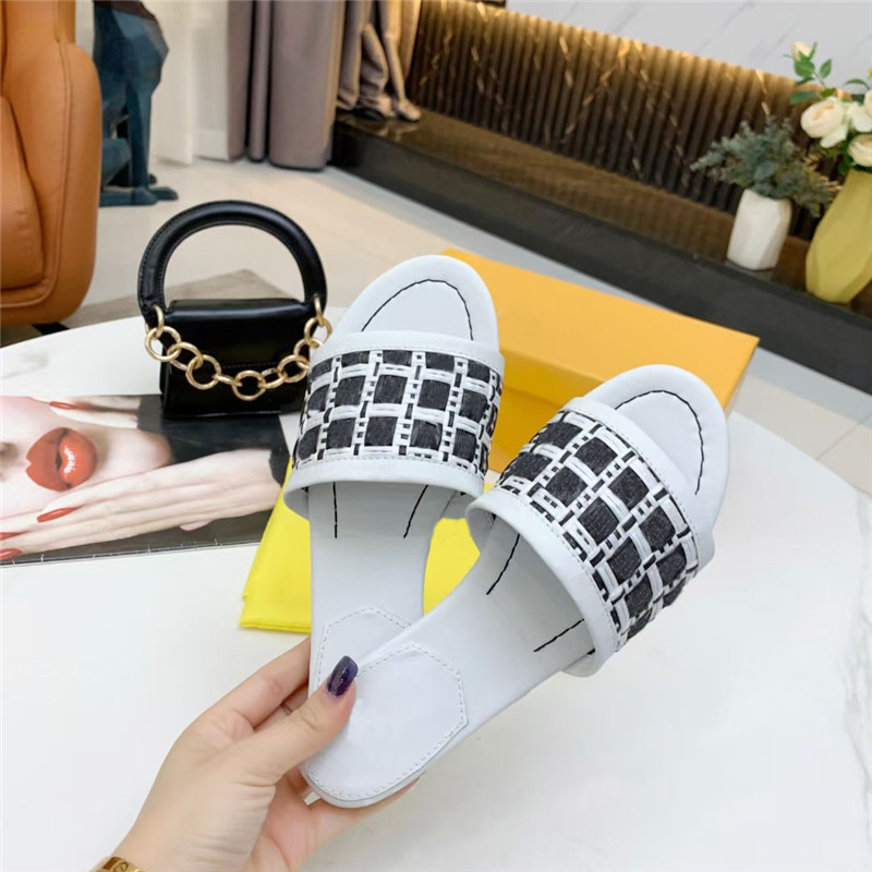 

2021 Top Quality Womens Sandals Alphabet Slides Summer Fashion Indoor Slippers Wide Flat Flip Flop Rubber Sandal With Box, Color 3