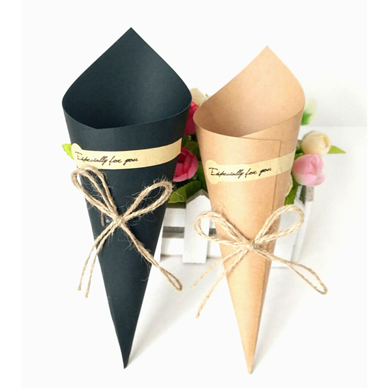 

50PCS Packing Bag Cone Kraft Paper Bags Flower Gift Bag Chocolate Sweet Popcorn Wrapping Birthday Wedding Creative Folding 210402