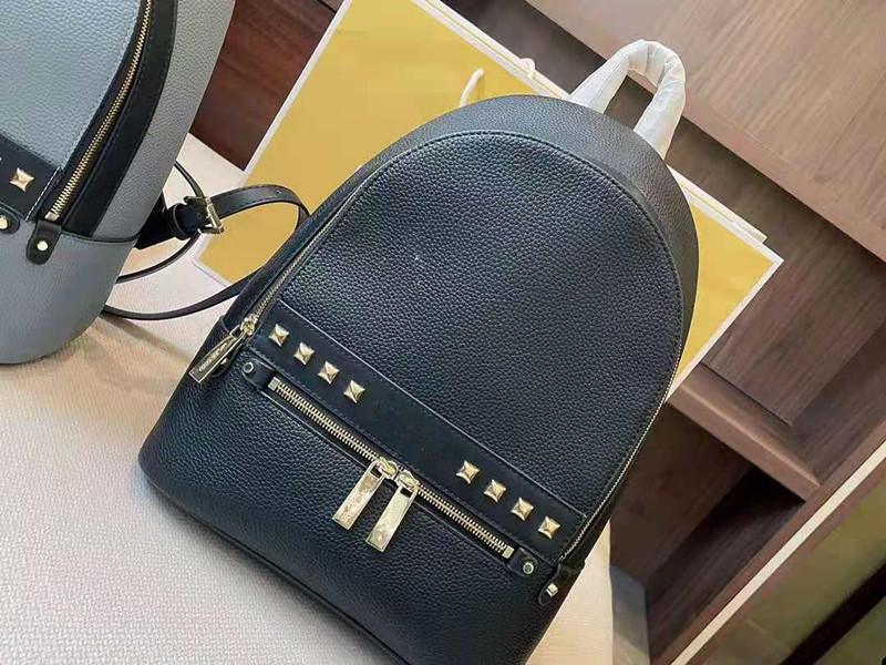 

High Quality Backpacks luxurys designers School Bag Women Travelling bags Fashion Shoulder Purses Mlogo Backpack Outgoing Purse 2colors Outdoor Packs, Black