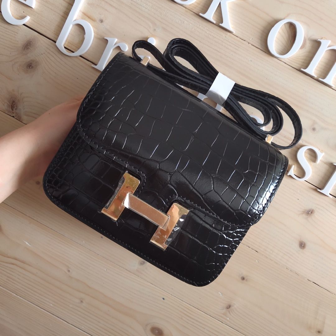 

Female Head Crocodile Pattern h Kangkang Stewardess Light Luxury Tofu One Shoulder Crossbody Real Leather Bag with Logo JUN