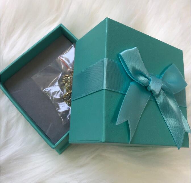 

Fashion Designer Earrings for Women Jewelry with Shining Crystal CZ Diamond Letter Style Earrings Wedding Lovers gift with Blue Bow Gift Box, Golden;silver