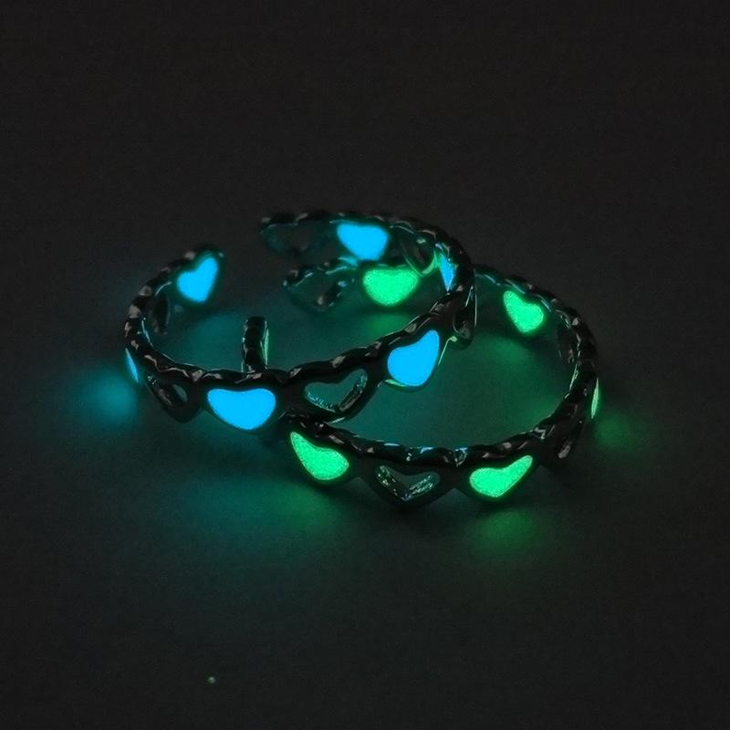 

Cluster Rings 1 Pcs Couple Luminous Finger For Women Men Glowing In Dark Heart Lover Wedding Bands Girls Jewelry Gift Accessories, Golden;silver
