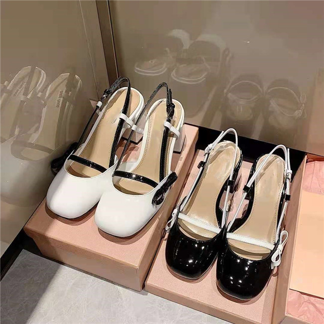 

2021 early spring sandals luxury quality casual shoes flat toe design unique texture style bow decoration fashionable versatile high-end personality two colors, No shoes;buy shoes and get a box