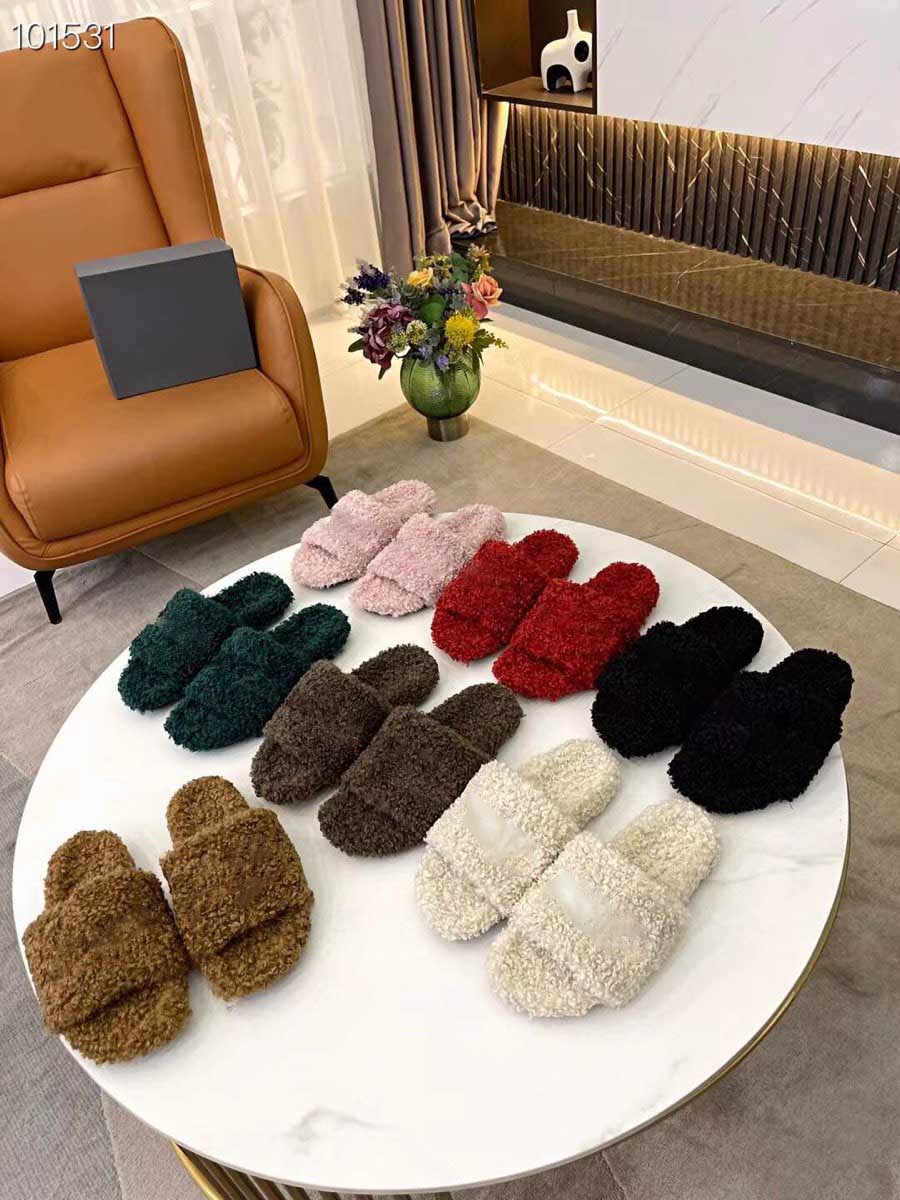 

Designer Wool Slippers Letter Print Furry Sandals Fluff Soft House Ladies Slides Winter Warm Comfortable Sandal Rubber Flat Slipper Size35-40